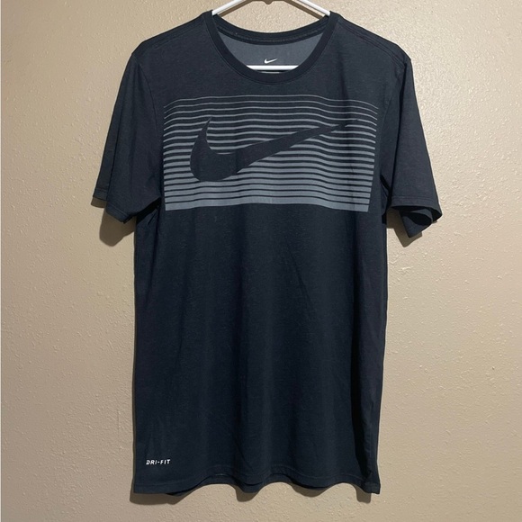 Nike Dri-Fit Logo Graphic Black Short Sleeve Athletic T-Shirt Men’s M - Picture 1 of 6